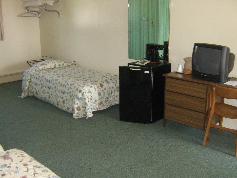 Chapel Hill Motel Brevort 部屋 写真