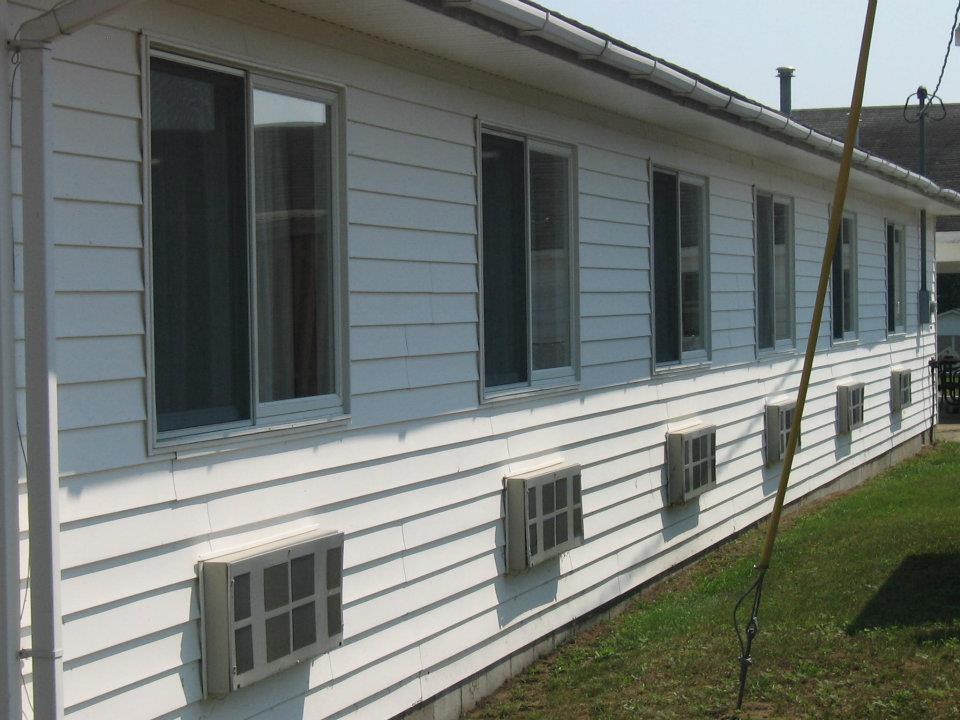 Chapel Hill Motel Brevort エクステリア 写真